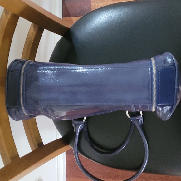 Longchamp blue patent leather tote shoulder bag( authentic) - Picture 4 of 9